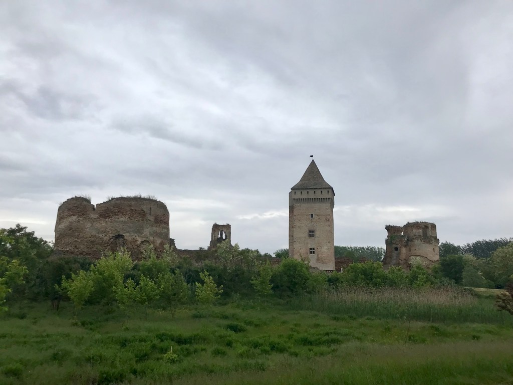 Burgruine Bač und noch&nbsp;mehr…